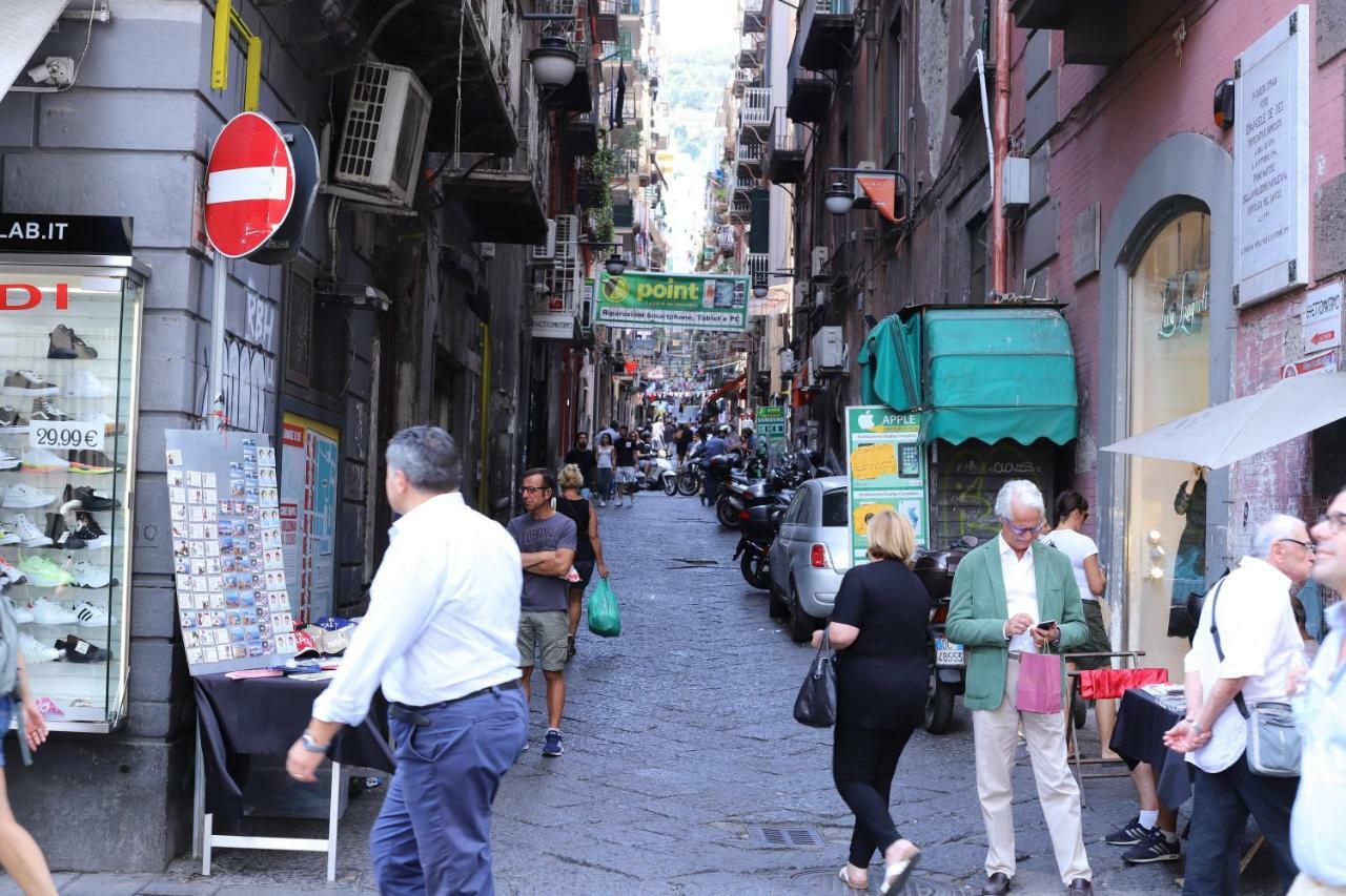 B&B Pisadog Napoli Eksteriør bilde