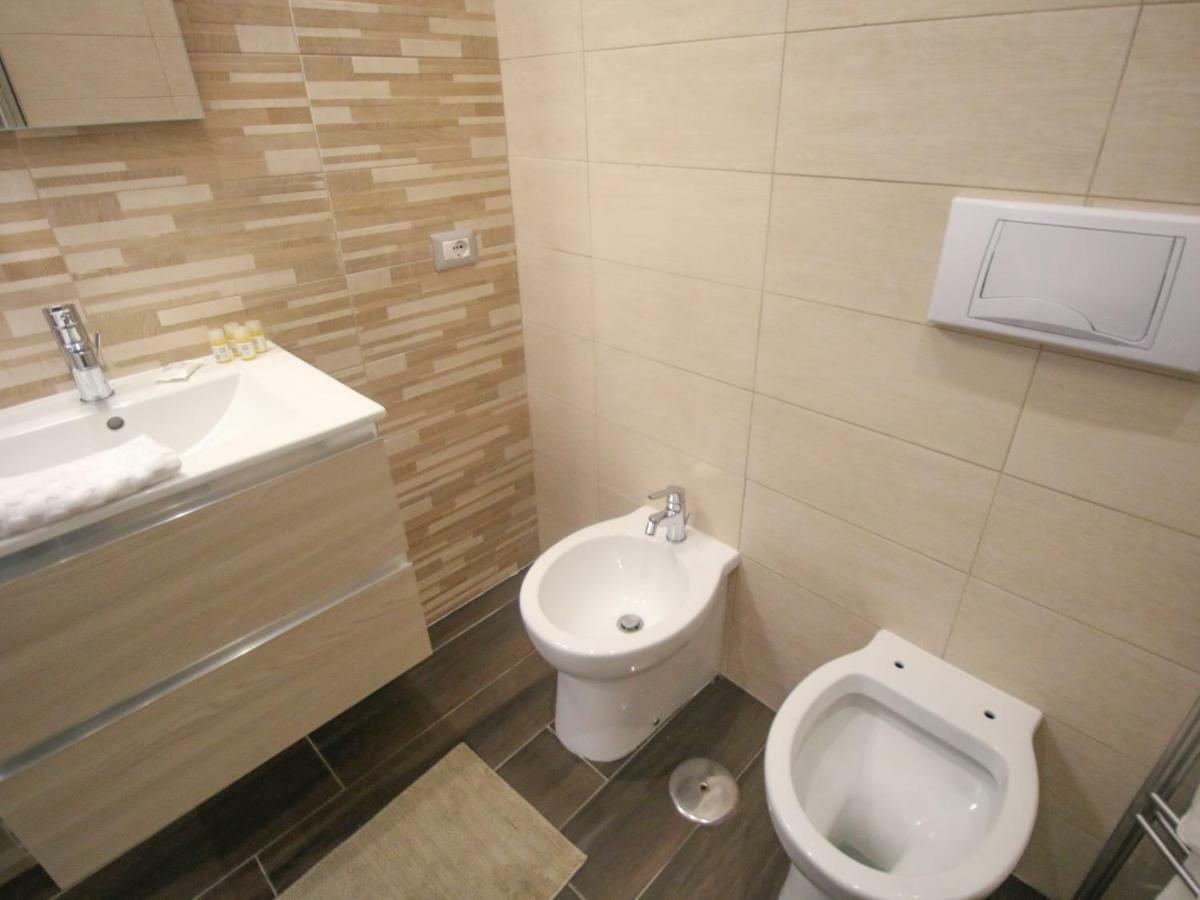 B&B Pisadog Napoli Eksteriør bilde