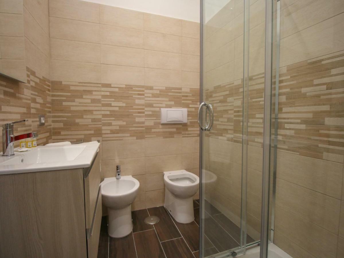 B&B Pisadog Napoli Eksteriør bilde